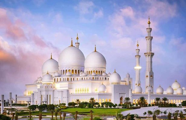 Private Abu Dhabi Sheikh zayed mosque with Louver Museum & Emirates Place Tea