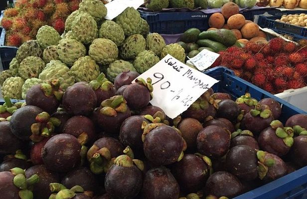 Private Market Tour and Filipino Cooking Class in Manila with Isi