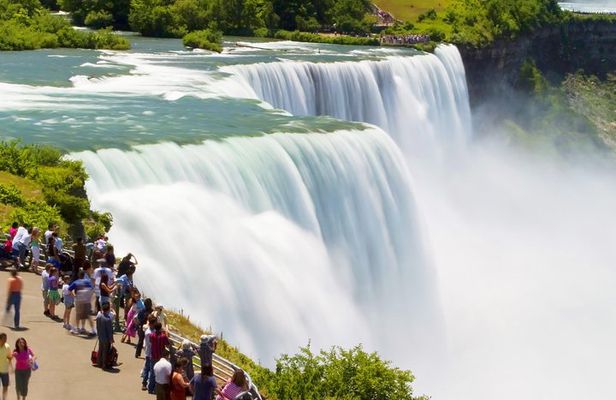 Private Tour: Niagara Falls Day Trip from New York City