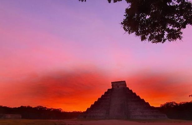 Chichen Itza Sunrise and Cenote Ik Kil from Tulum (Private)