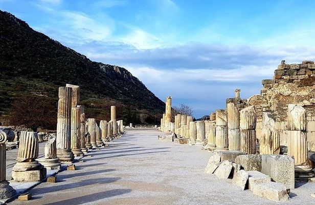 FOR CRUISERS: Private Ephesus Ancient City & Ephesus Museum Tour