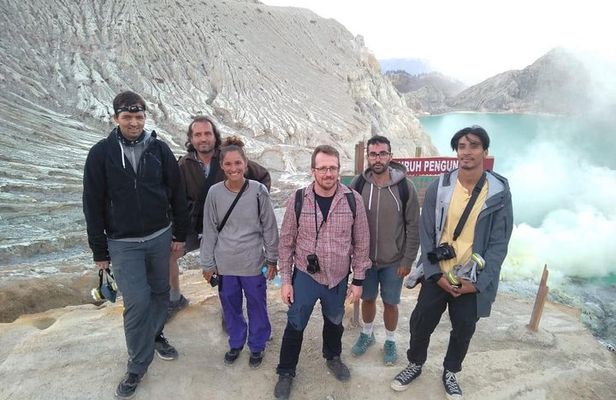 Cheap Ijen Share Tour (Start Banyuwangi)