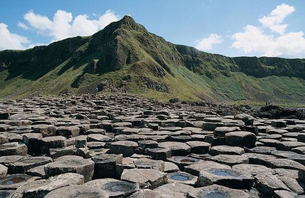 Shore Excursion: Giants Causeway Tour From Belfast Port (Extra Leg Room Bus)