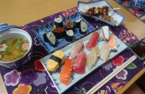 Authentic SUSHI Course Cooking Class