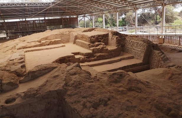Excursion Sicán, Túcume Pyramids and historic and monumental Lambayeque.