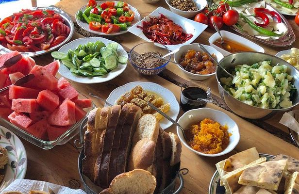 FOR CRUISERS: Ephesus Tour and Traditional Turkish Lunch