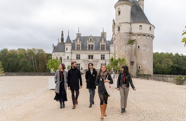 Loire Valley Day Trip with 3 Castles with Chambord and Chenonceau