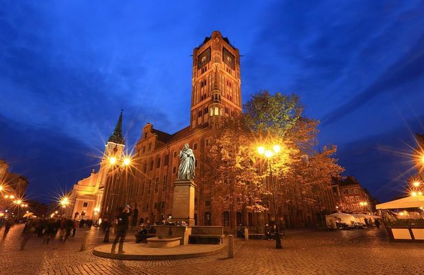 Torun Living Museum of Gingerbread and Old Town Private Walking Tour