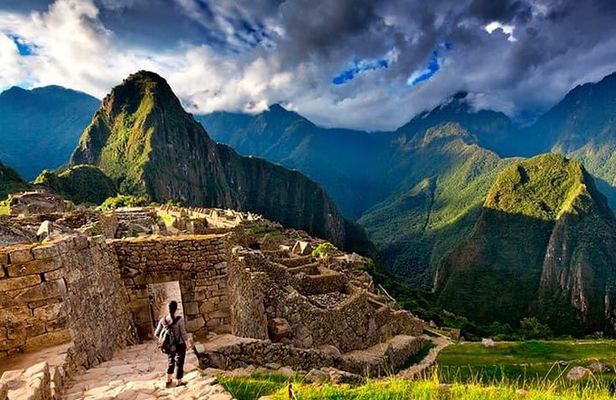  2 Day Sacred Valley and Machu Picchu Tour 