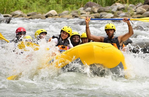 White Water Rafting in Arenal