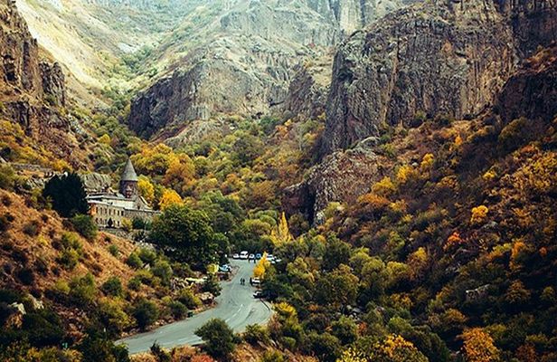 Private Guided Tour to Garni, Geghard, Sevan on Comfortable Cars