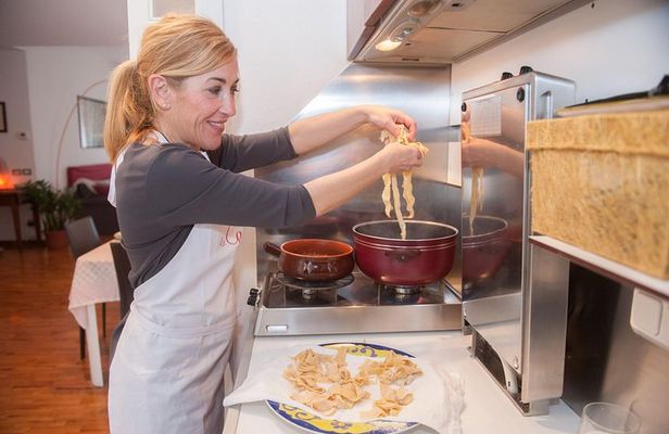 Cesarine: Dining & Cooking Demo at Local's Home in Verona