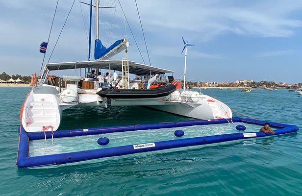Lounge Catamaran SODADE Half-Day (Adults Only)