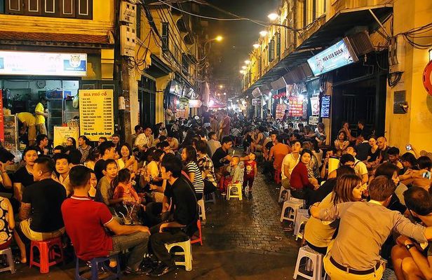 Private: Hanoi Walking Street Food Tour - Foot on Food Tour