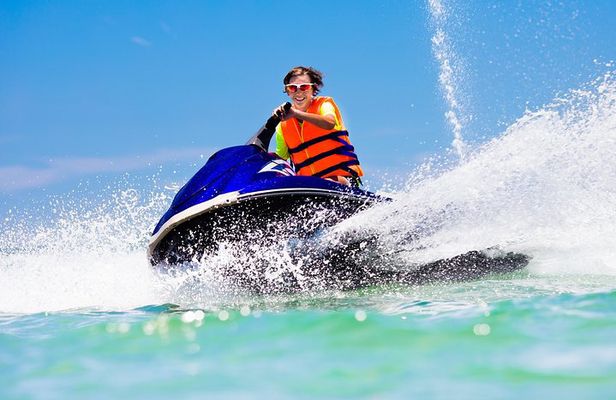Dubai : Jet Ski Ride to Burj Khalifa & Burj Al Arab with Juice