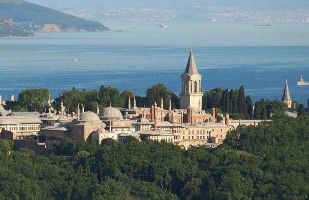 Skip the Line: Topkapi Palace Including Süleymaniye Mosque and Ceramics Workshop in Istanbul