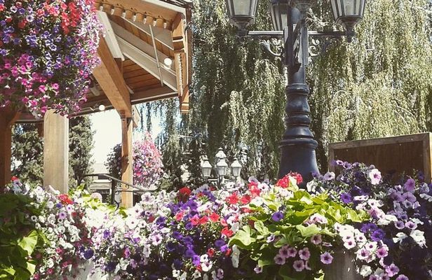 Luxury Leavenworth Day Trip through the Cascade Mountains