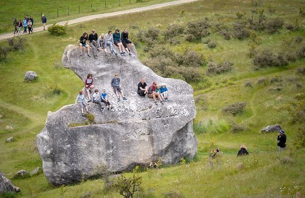 Castle Hill and Arthur's pass Day tour from Christchurch