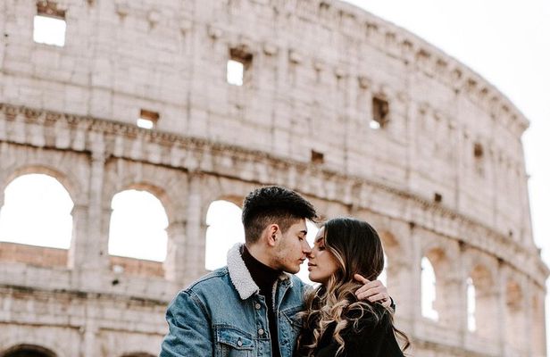 ROME AS A COUPLE: Treasure Hunt delivery for discovering the city with fun
