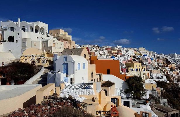 Santorini Private Romantic Tour with Dinner & Wine Tasting