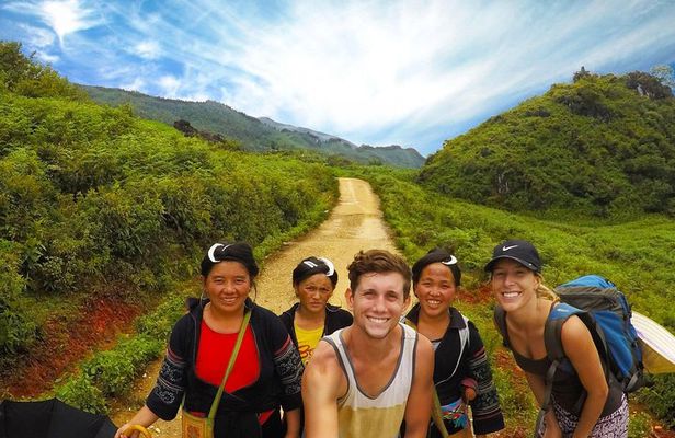 Sapa 2-Day Trekking & Homestay Overnight Tour by Bus from Hanoi 