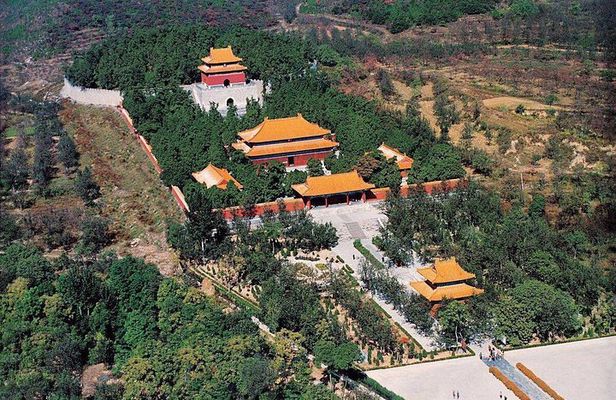 Small Group Mutianyu Great Wall and Ming Tombs Tour with Cable Car and Lunch