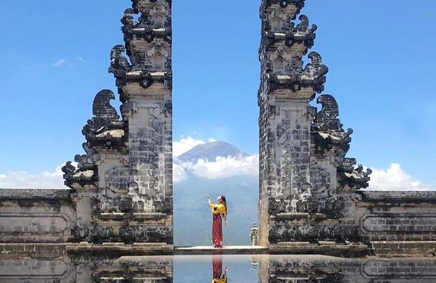 Gate of Heaven - East of Bali Tour