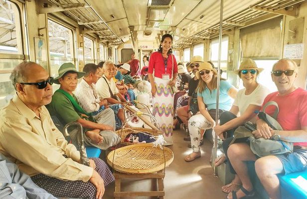 Private Yangon Tour: Circular Train, Walking & Local Food Tasting
