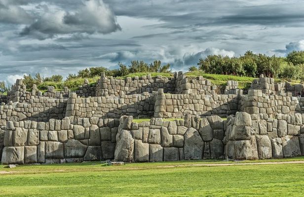 4 Day- Cusco Sacred Valley - Machupicchu and Rainbow Mountain