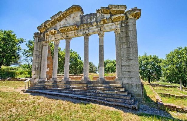 Explore Berat(UNESCO) and Apollonia from Tirana/Durres