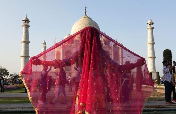 Agra tour from Delhi in First Class Train