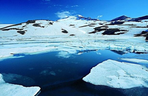 Jeep tour to Amberd- Mt Aragats-Kari Lake