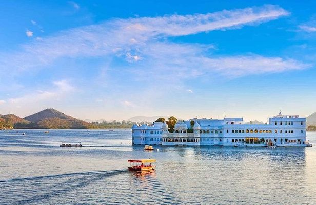 10 - Days Private Golden Triangle Tour with Rajasthan in Homestays