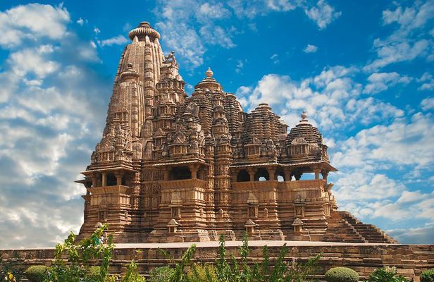 Private Tour of Kamasutra Temples in Khajuraho