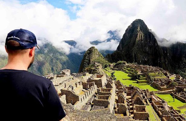 Tour to Machupicchu By Train Full-Day