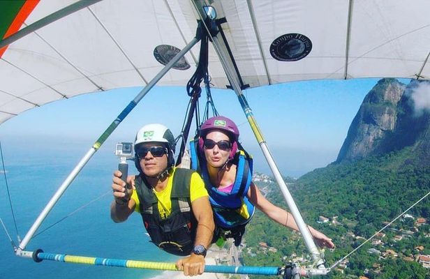Hang Gliding in Rio de Janeiro - Fly with the best pilots !