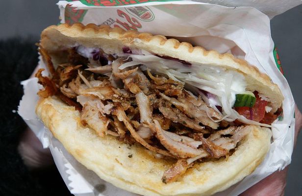 BAKU WALKING tour with the best STREET FOOD and DRINK tasting