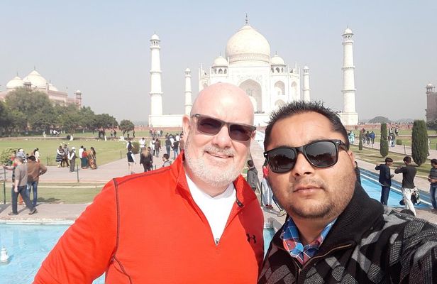 Sunrise Tour Of Taj Mahal And Agra Fort From Delhi