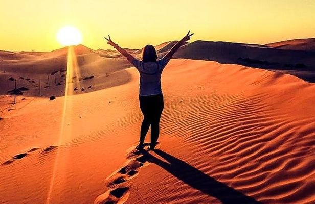 Desert Safari Experience 4×4 Pick and Drop from Abu Dhabi