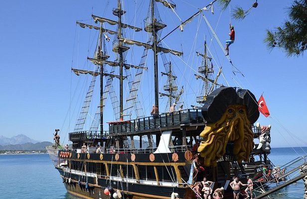 Pirate Boat Trip in Kemer with Lunch & Transfer from Antalya