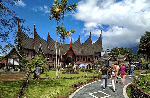 West Sumatra Cultural Tour With Accommodation 4 Days 3 Nights