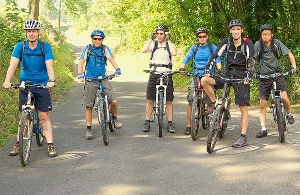 Countryside Cycling Tour in Colombo