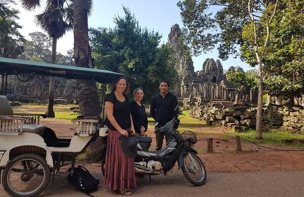 2 Days Angkor Wat Small Tour , Floating Village &APOPO Center
