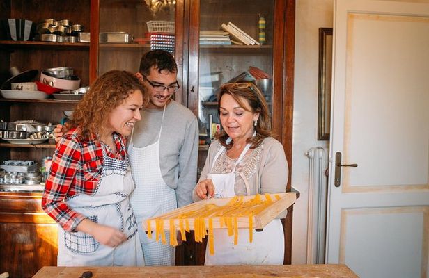 Cooking Class at Cesarina's Home in Modena with Tasting