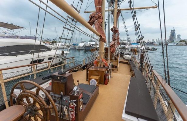 Cartagena, CO: Sunset Skyline Bay Tour on a Pirate Boat + Drinks