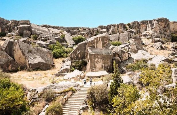 Half-Day Tour to Gobustan and Mud Volcanoes 
