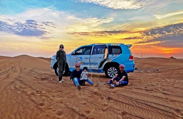 Dubai Desert Safari, Evening at Red-Dunes, 5* BBQ Dinner