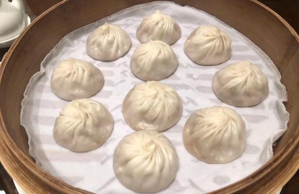 Private Full-Day Tour: Shanghai City Highlights and Food Tour