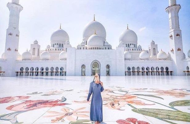 Sheikh Zayed Grand Mosque | Abu Dhabi City Tour | Private SUV