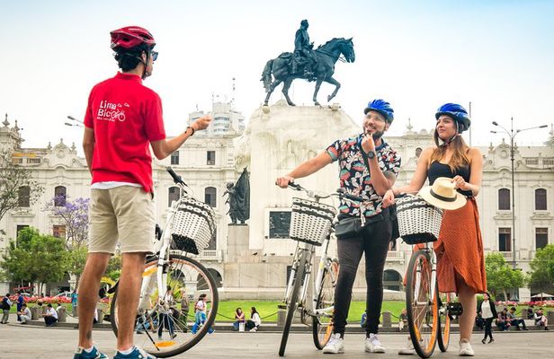 Downtown Lima Bike experience lunch included